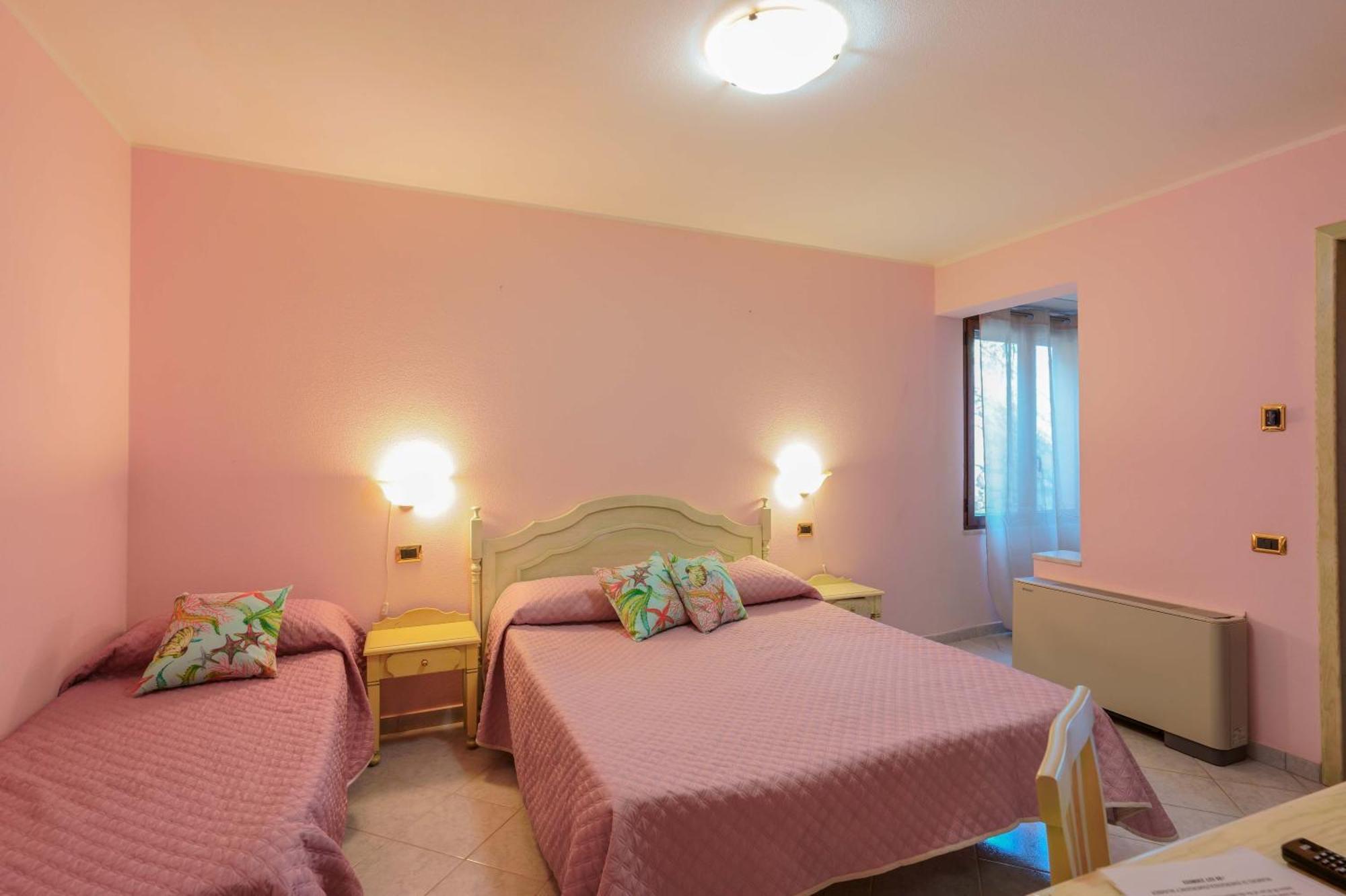 Solanas Hotel 3*