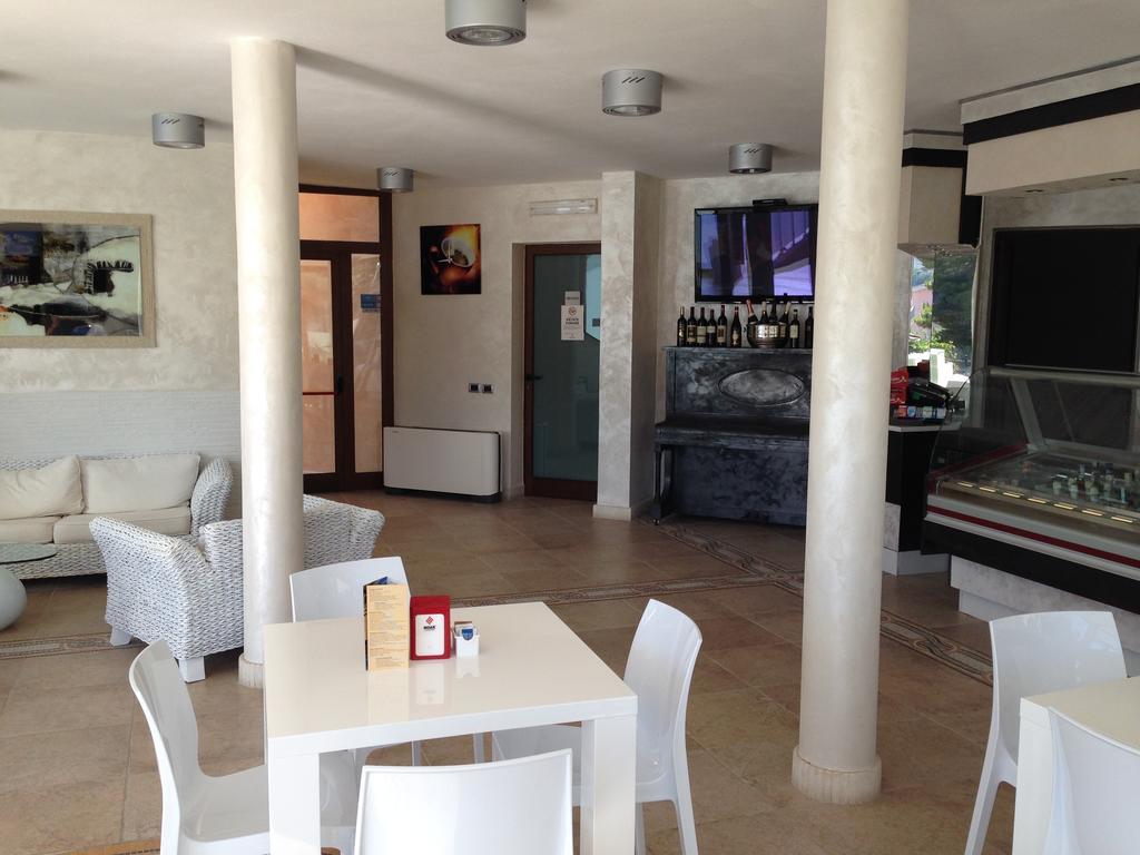 Solanas Hotel
