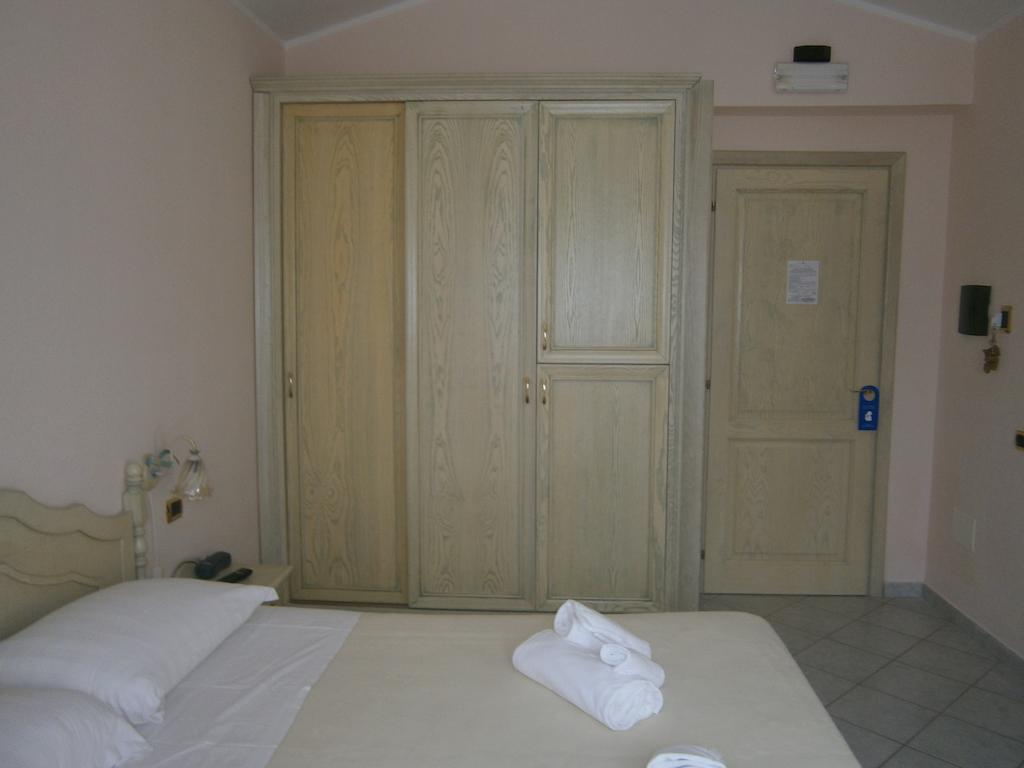 Solanas Hotel 3*